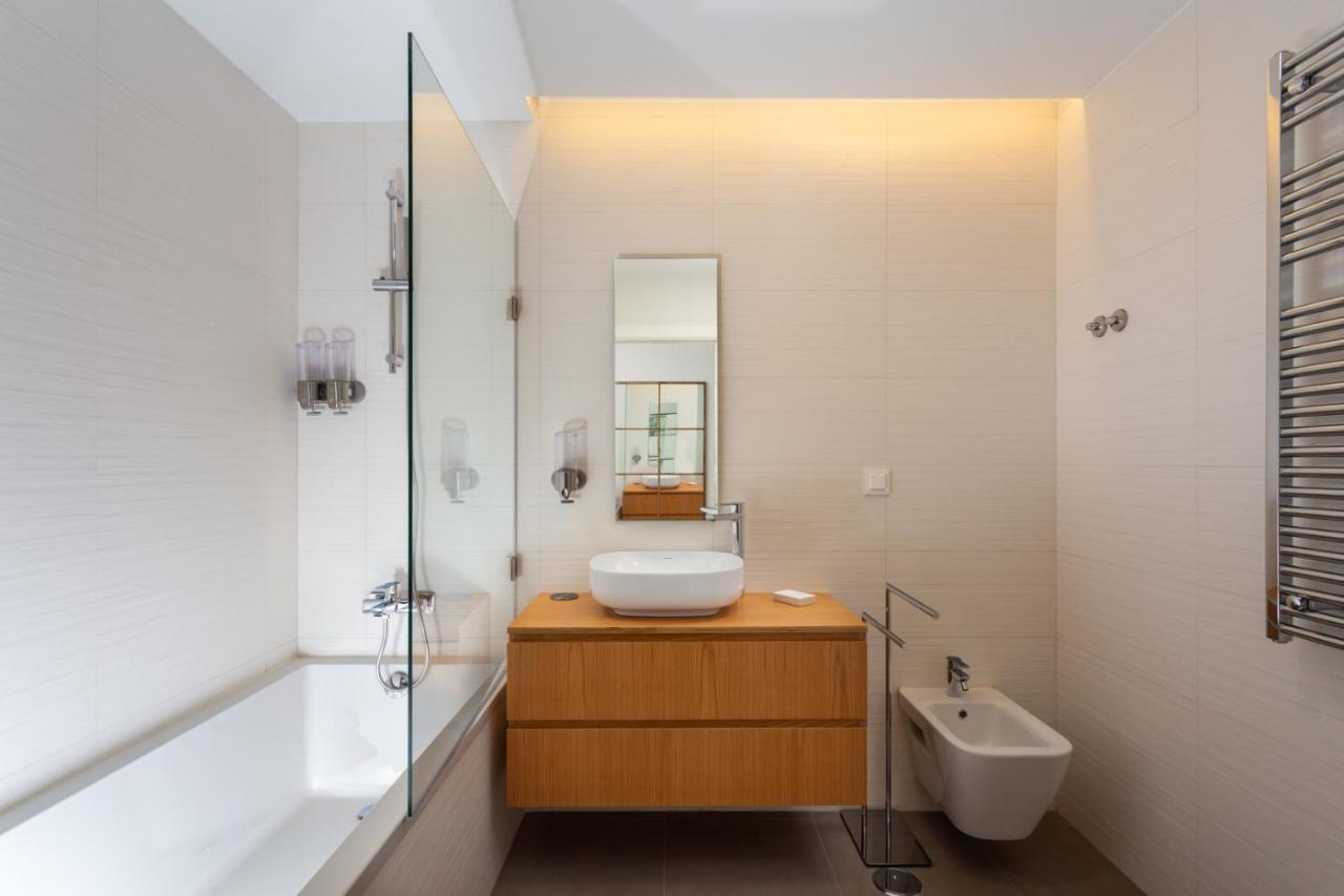 Stupendo-Three Rooms-Suite With Terrace -Center -Air Conditioning-Free Park Lisbona Esterno foto
