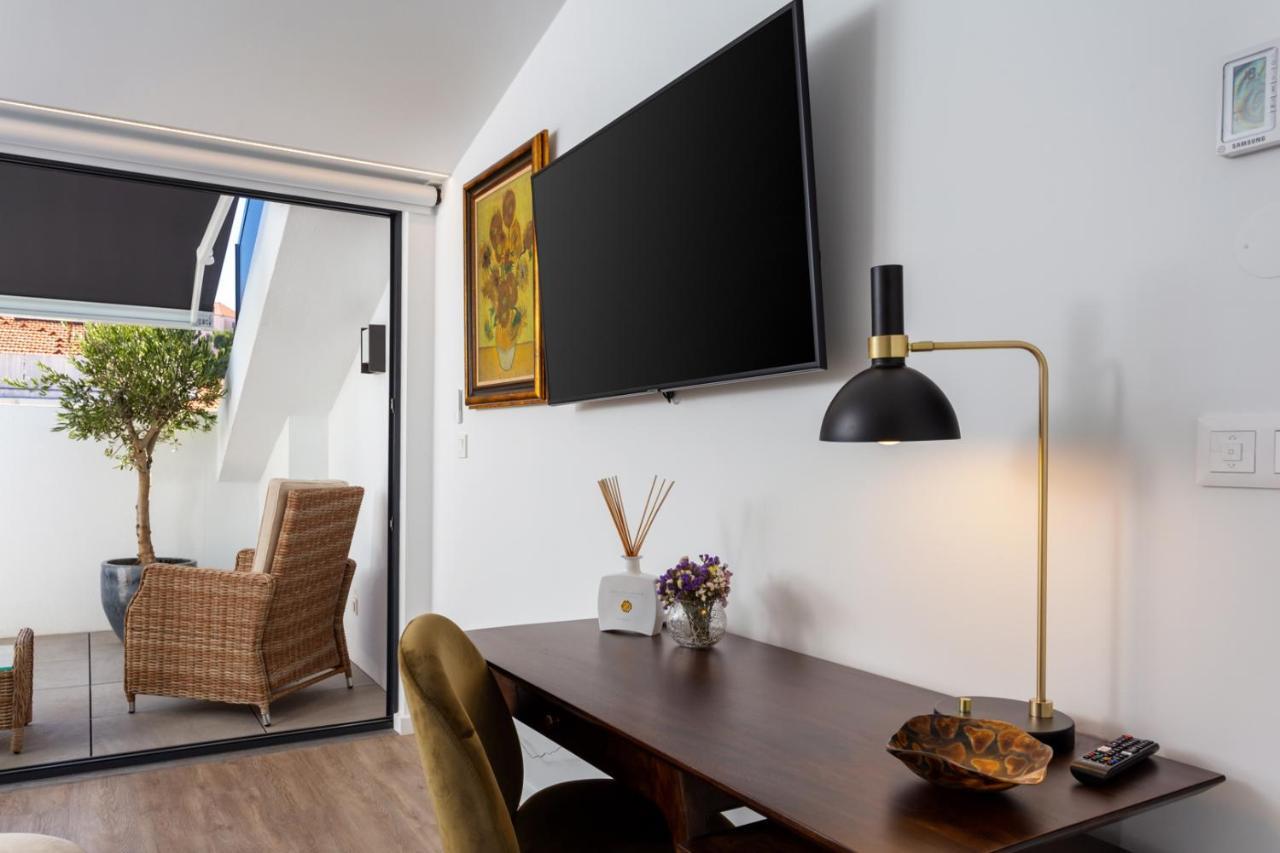 Stupendo-Three Rooms-Suite With Terrace -Center -Air Conditioning-Free Park Lisbona Esterno foto